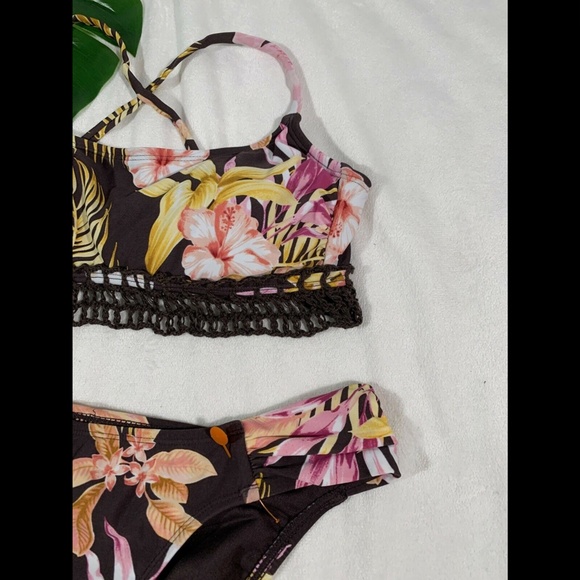 NEW Xhilaration Floral Crochet Trim Bikini Top + Hipster Bottom [‎ Small ] - Picture 6 of 13